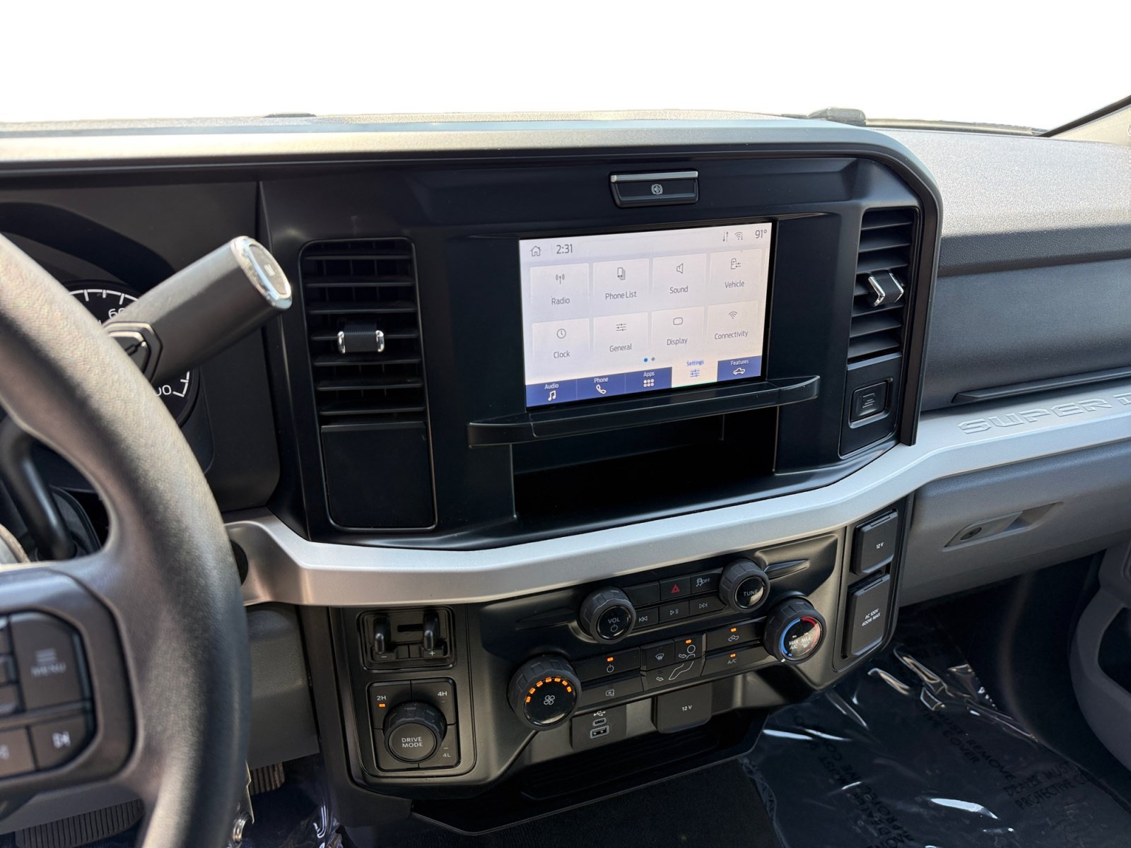 Used 2025 Oxford White Ford XLT image 12