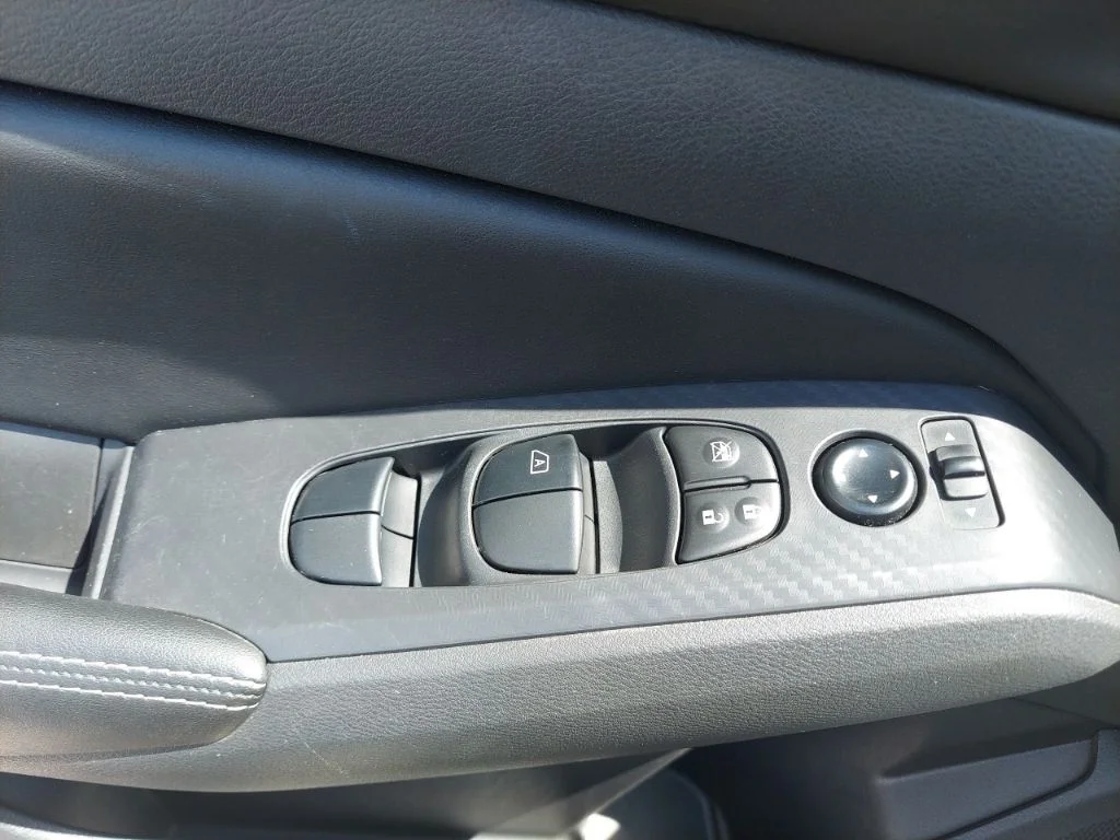 Certified Used 2025 White Nissan 2.5 SV image 16