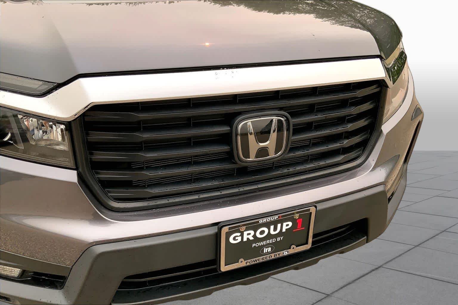 Certified Used 2023 Modern Steel Metallic Honda RTL image 32