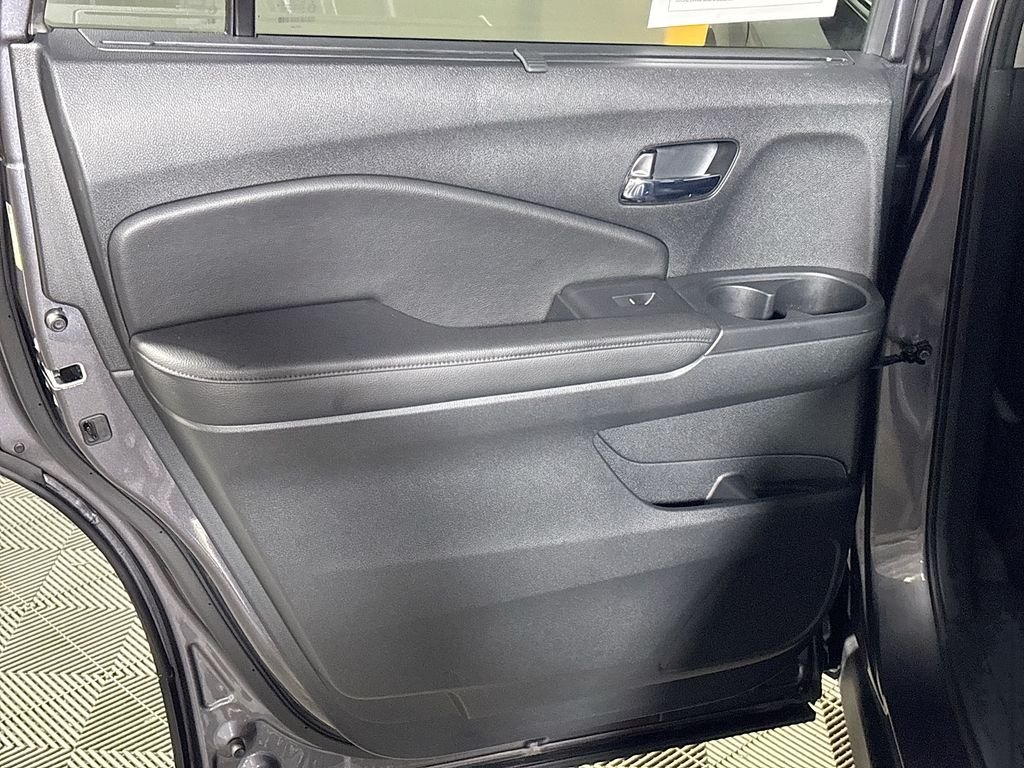 Used 2016 Gray Honda Touring image 19
