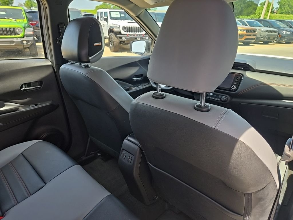 Used 2024 White Nissan SR image 71