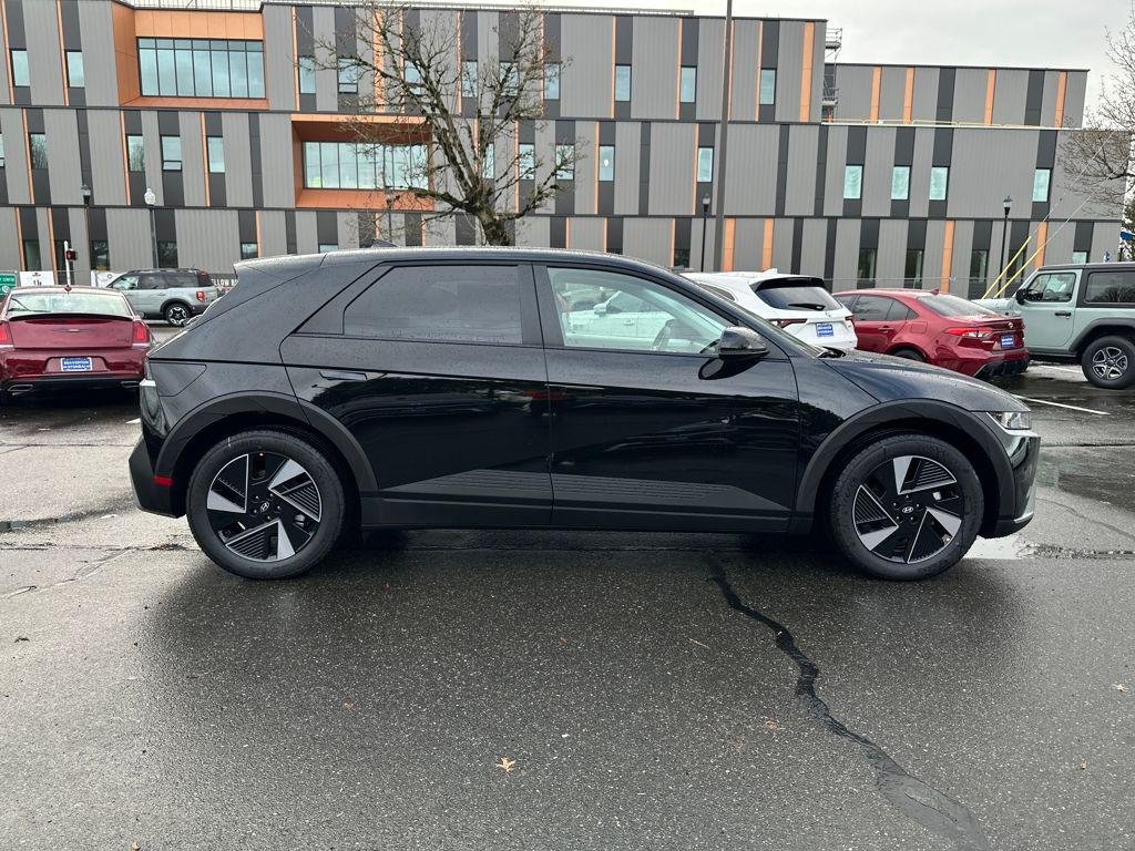 New 2026 Black Hyundai SEL image 7