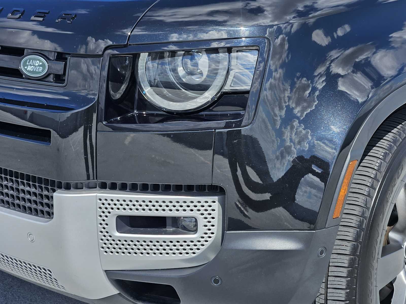 Certified Used 2025 Santorini Black Metallic Land Rover S image 10