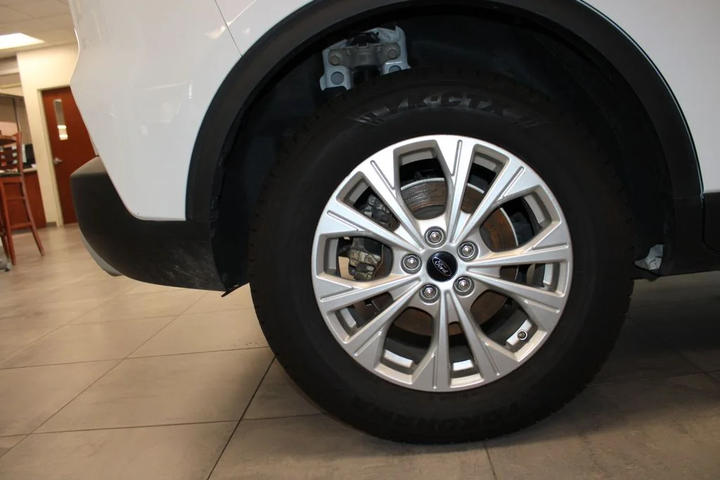 Certified Used 2024 Oxford White Ford Active image 12