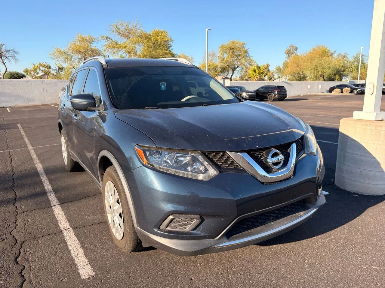 Used 2016 Arctic Blue Metallic Nissan S image 3