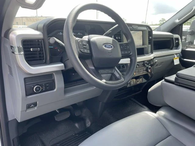 New 2025 Oxford White Ford F-600® XL image 15