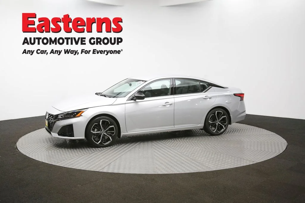 Used 2023 Silver Nissan 2.5 SR image 54