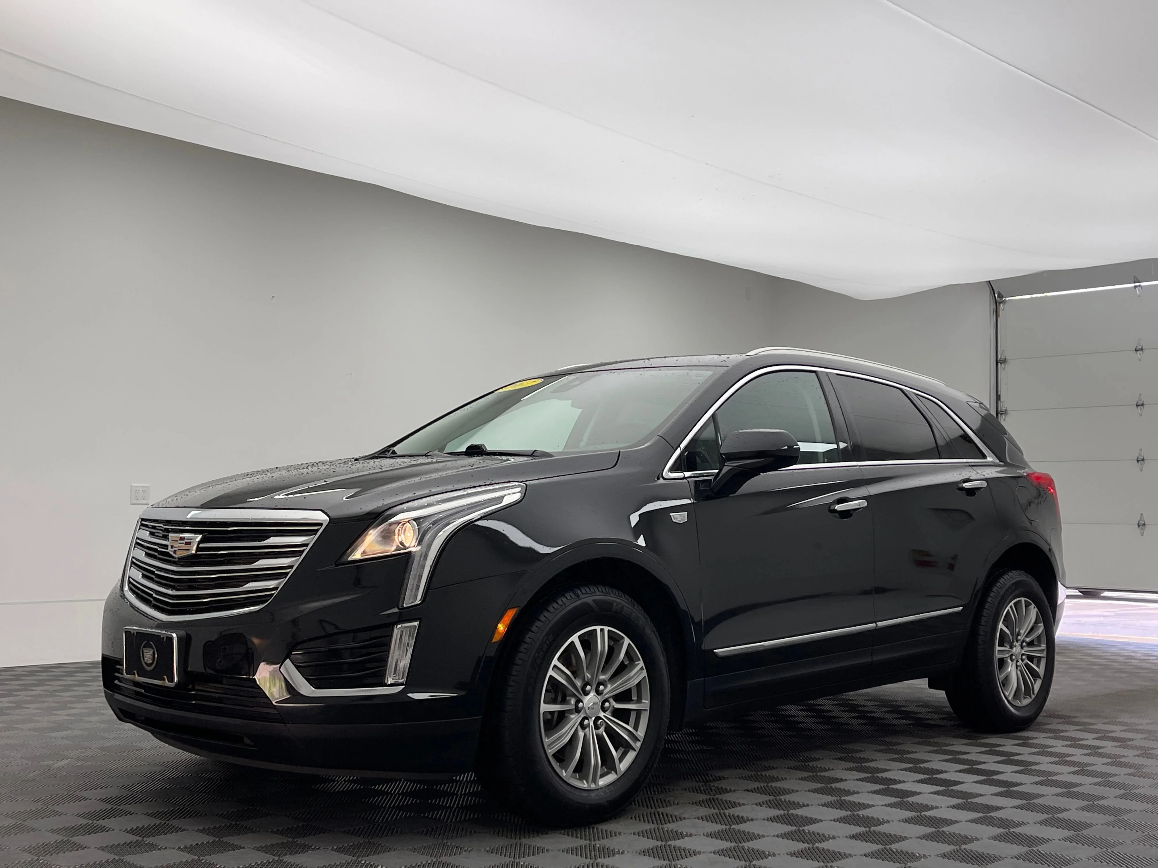 Used 2017 STELLAR BLACK METALLIC Cadillac Luxury AWD image 2
