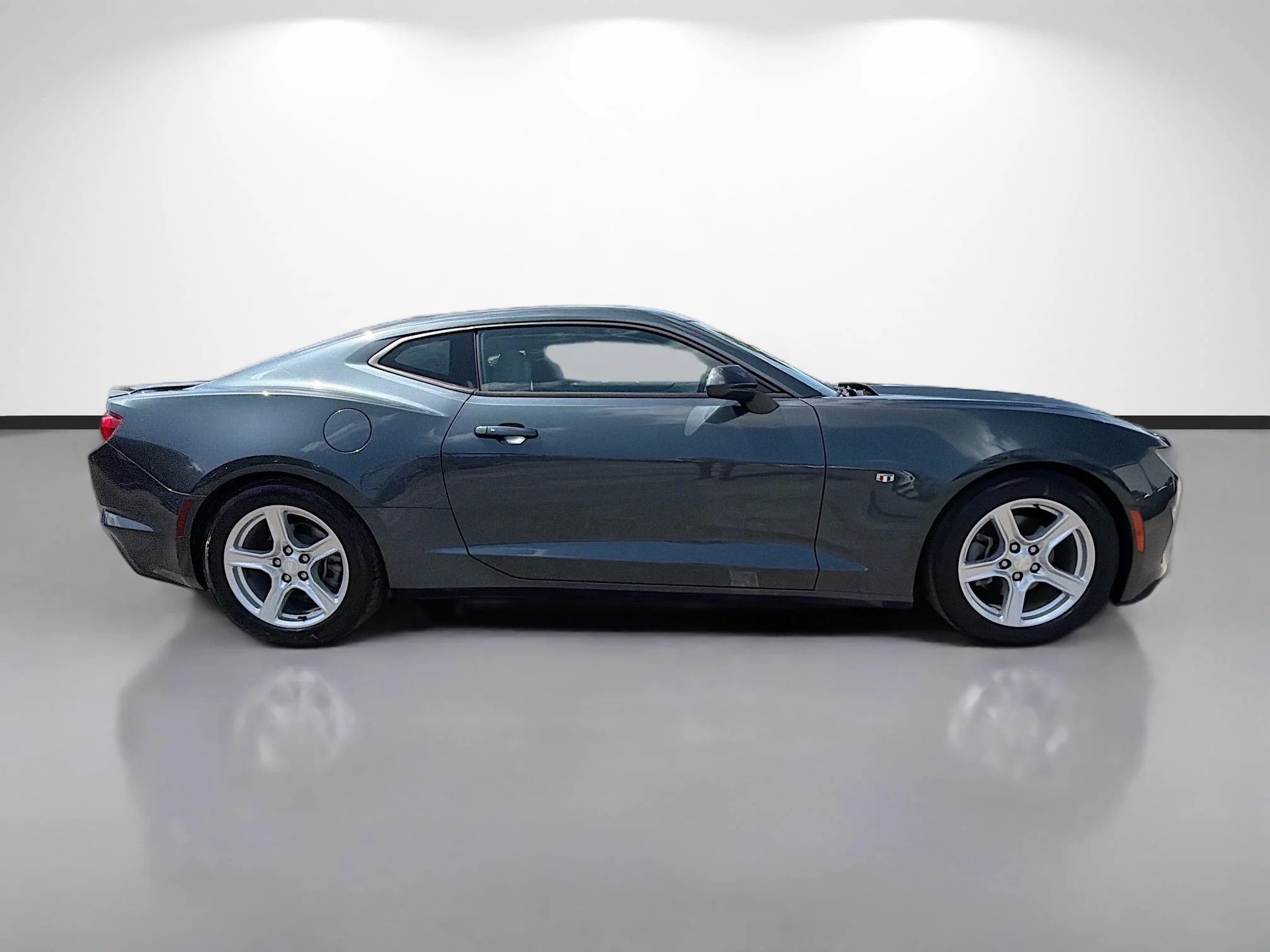Used 2023 Shadow Gray Metallic Chevrolet 2LT image 2
