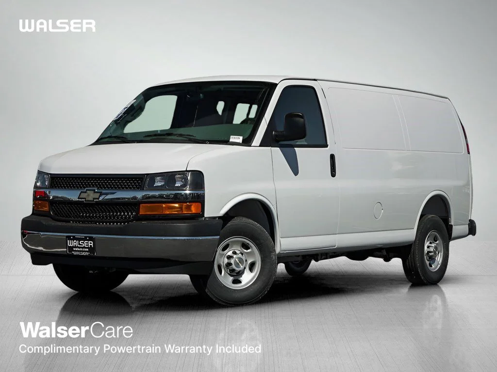 2026 Chevrolet Express 2500 Work Van HD's photo