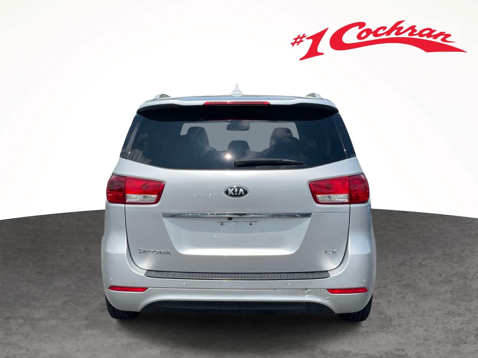 Used 2017 Bright Silver Kia LX image 12