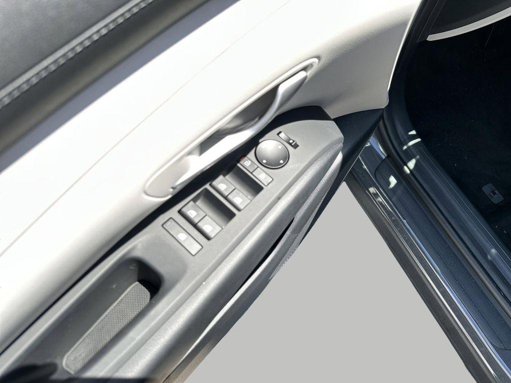 New 2026 Ecotronic Gray Hyundai SE FWD image 15