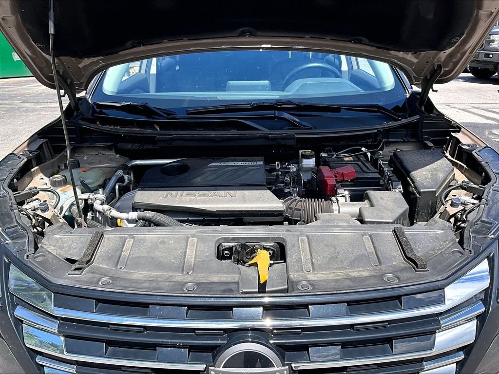 Used 2025 Baja Storm Metallic Nissan SV image 29