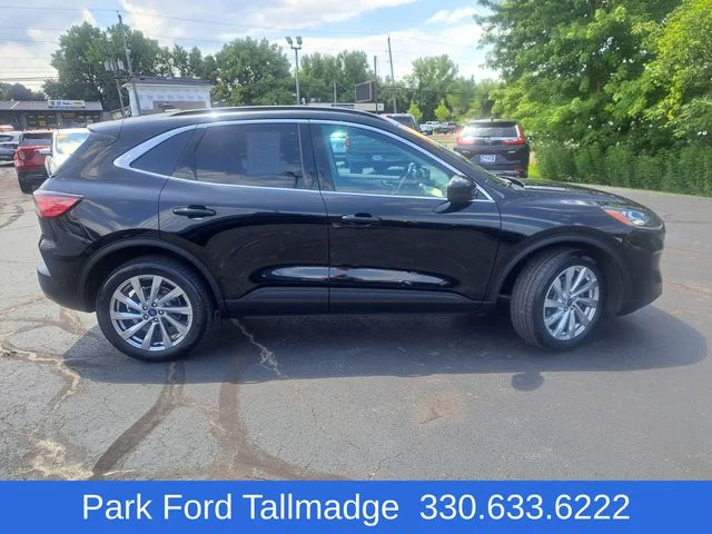 Used 2022 Black Metallic Ford Titanium image 5