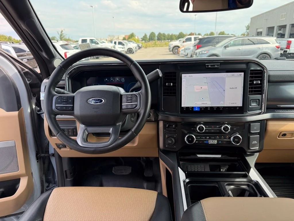 Used 2025 Gray Ford Lariat image 15