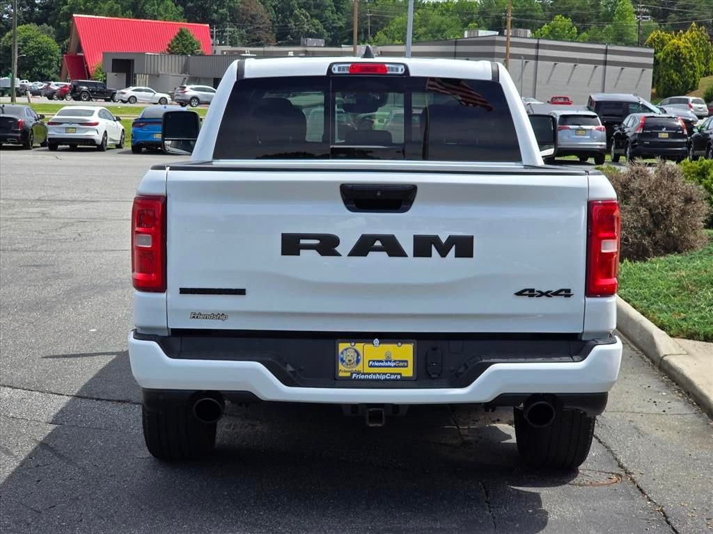Used 2025 White Ram Big Horn/Lone Star image 25