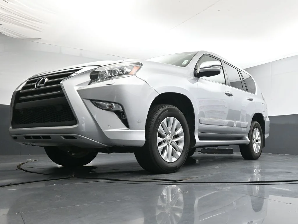 Used 2019 Silver Lexus 460 image 34