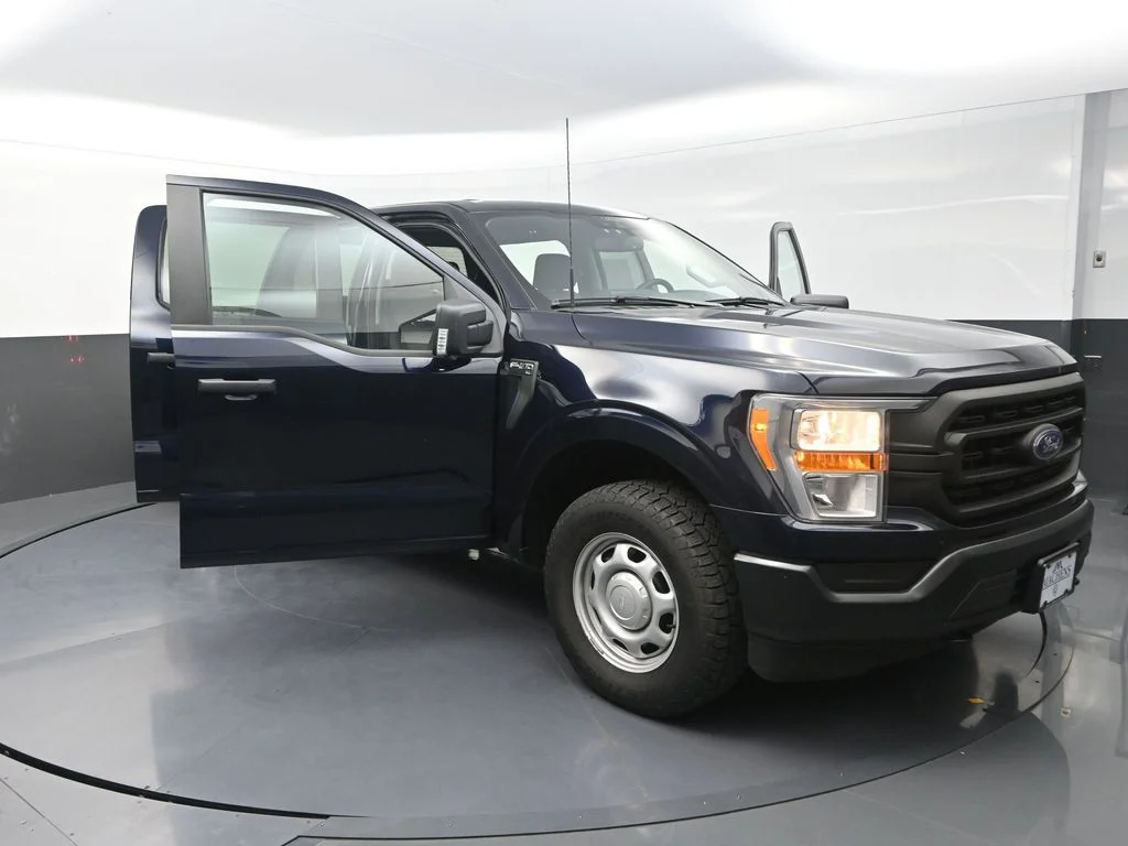 Used 2021 Blue Ford XL image 29