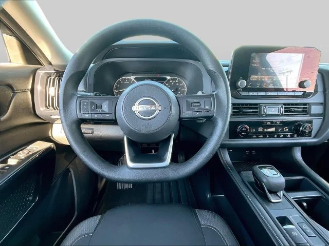 Used 2025 Silver Nissan S image 10