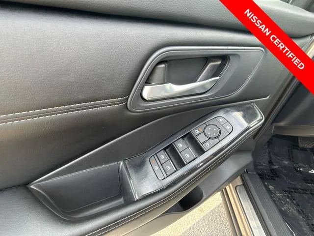 Used 2024 Beige/tan Nissan SV image 13