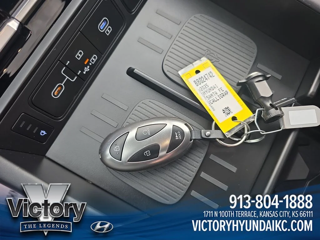 Used 2025 Black Hyundai Calligraphy image 29
