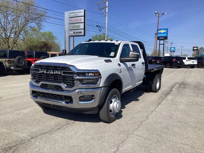 New 2026 Bright White Clear-Coat Exterior Paint RAM Tradesman image 3
