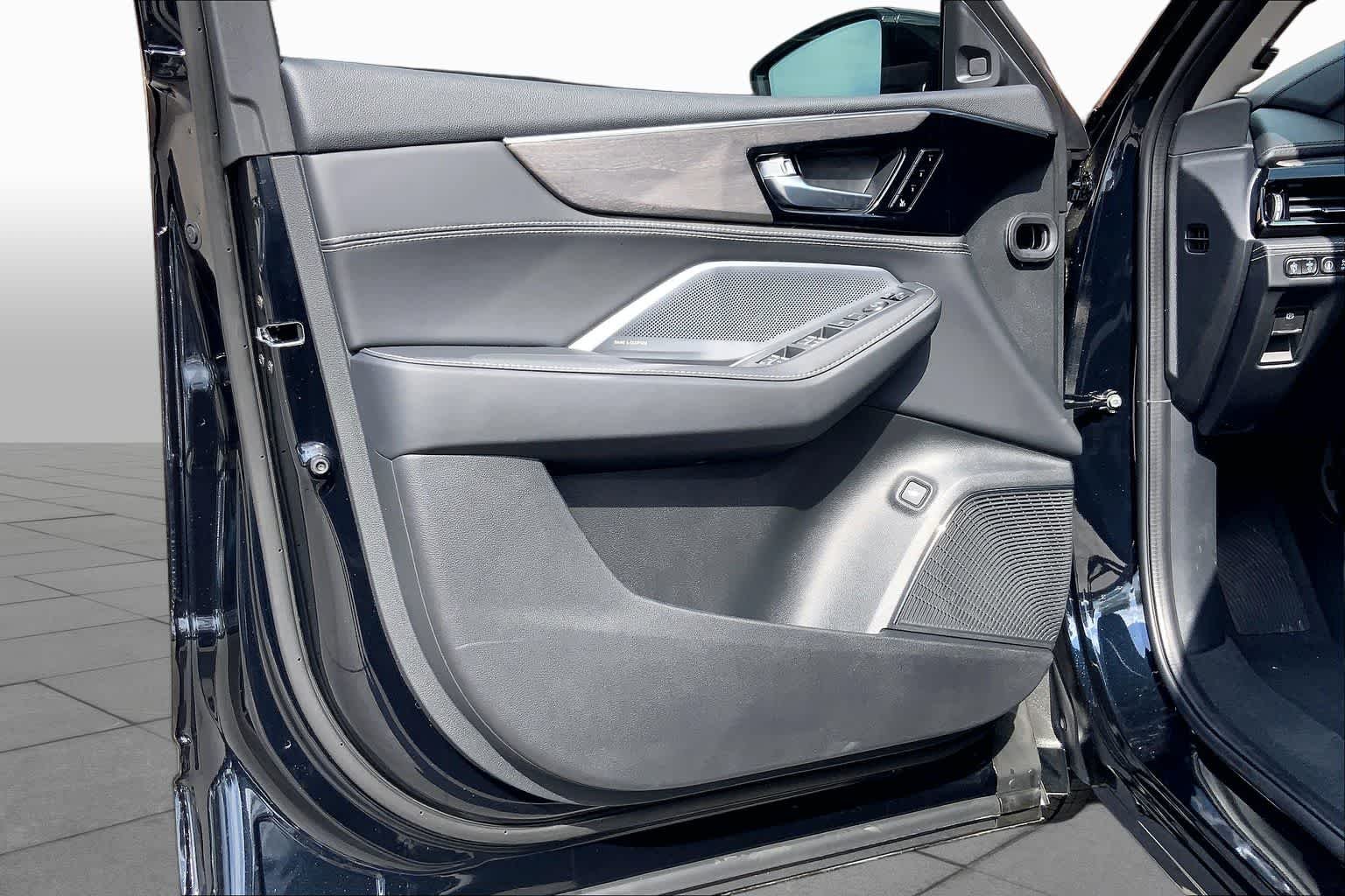 New 2026 Majestic Black Pearl Acura w/Advance Package image 16