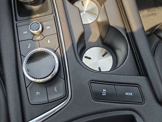 Used 2024  Cadillac Sport image 11