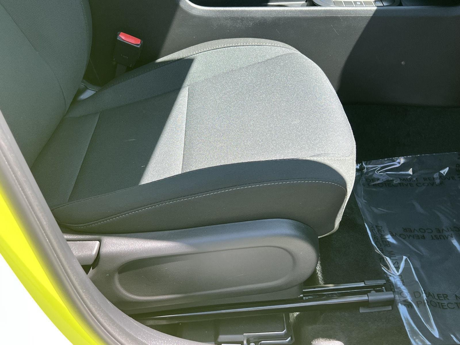 New 2026 Neoteric Yellow Hyundai SE image 18