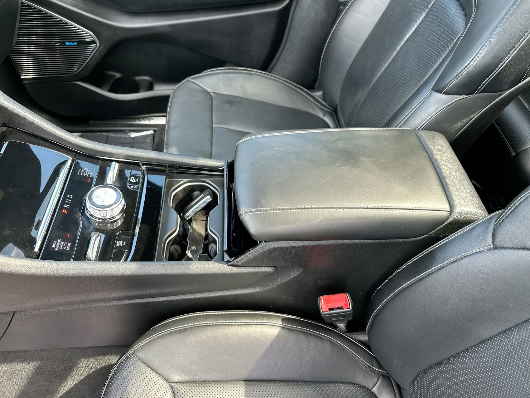 Used 2022 Ember Pearlcoat Jeep Overland image 21