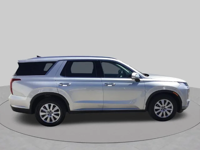 Used 2024 Silver Hyundai SEL image 6