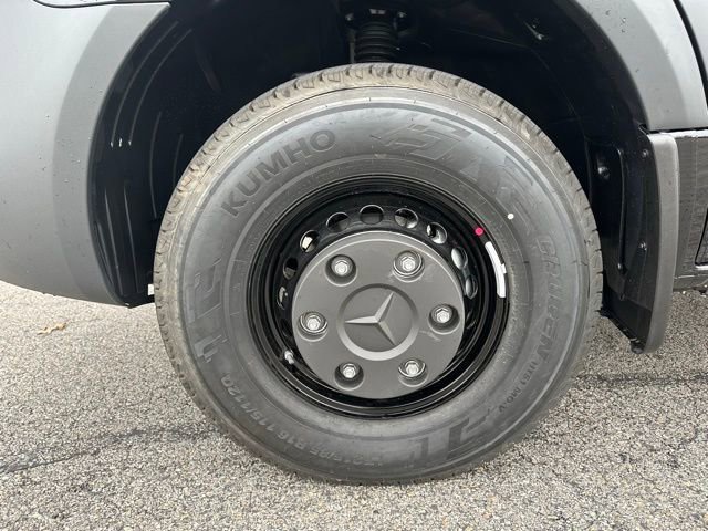 New 2026 Jet Black Mercedes-Benz 4500 image 46