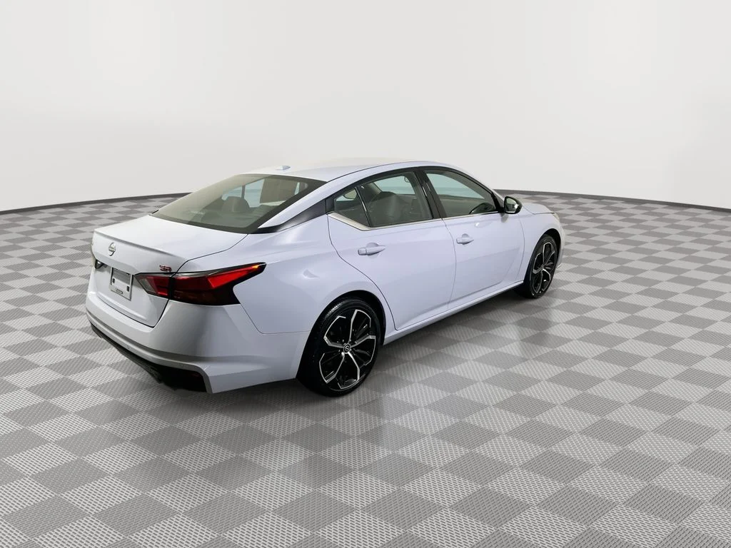 Certified Used 2025 Gray Nissan 2.5 SR image 8