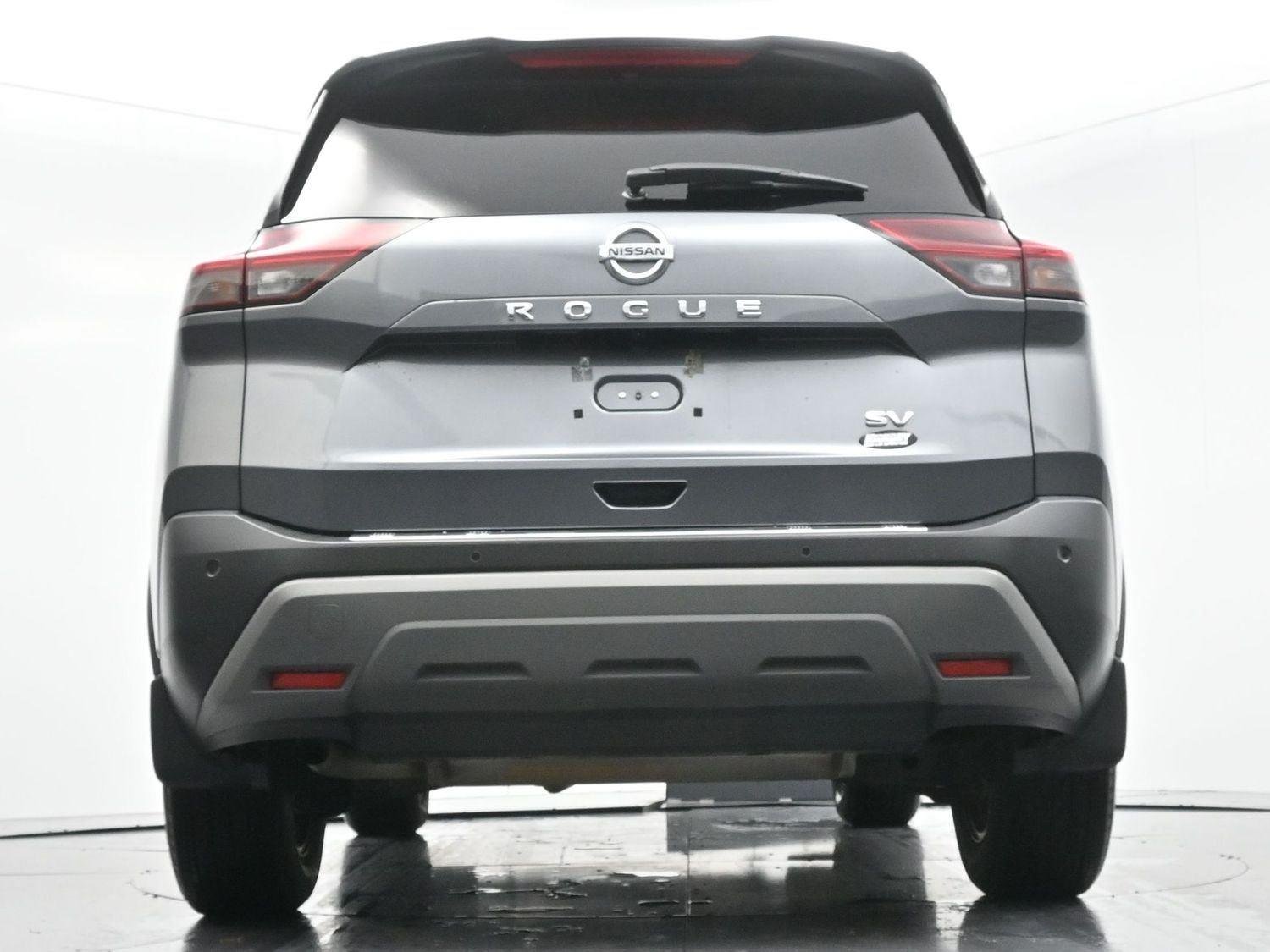 Used 2021 Gun Metallic Nissan SV image 49