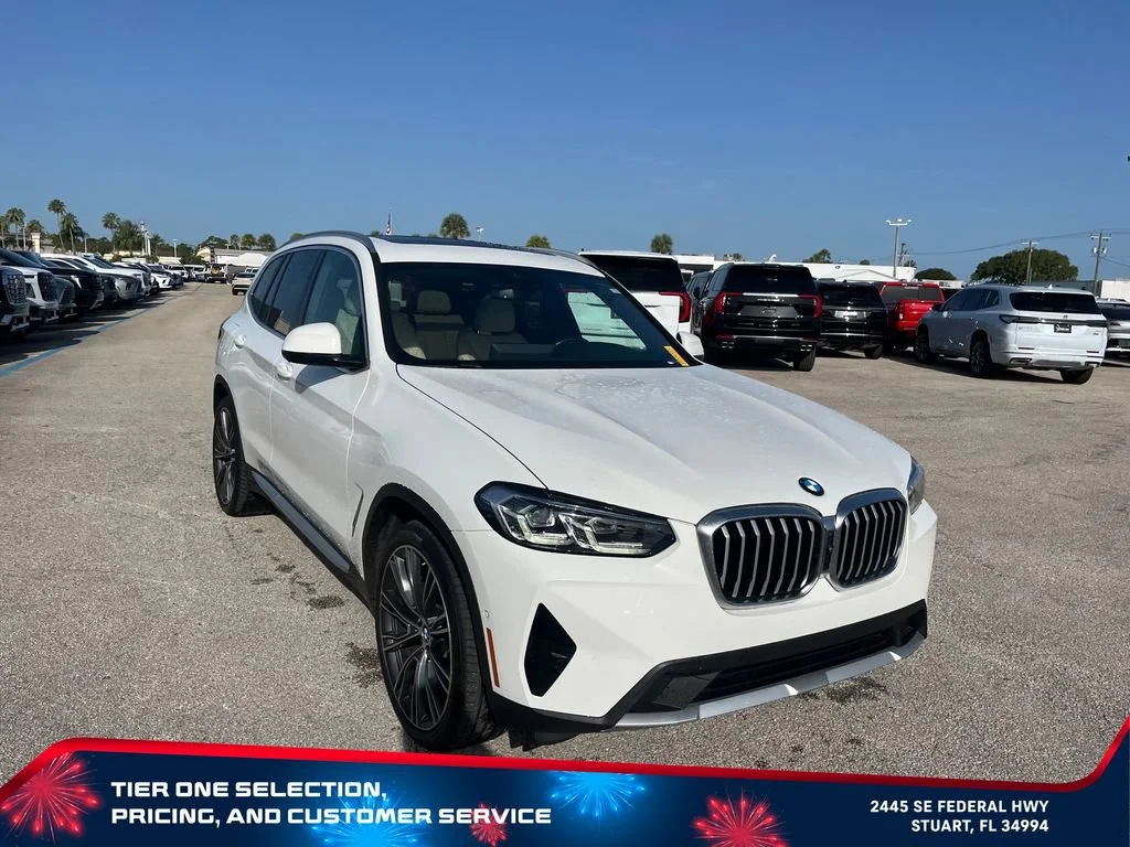 Used 2023 White BMW sDrive30i image 3