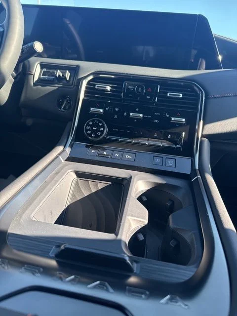 2025 Nissan Armada PRO-4X - Photo 28