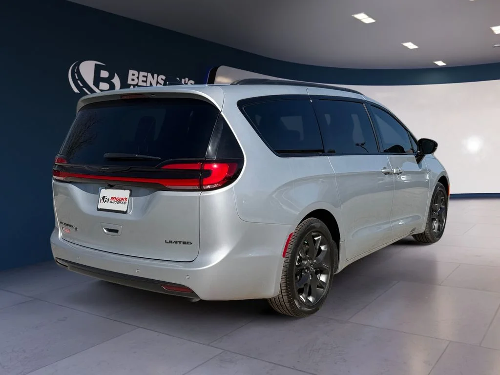 New 2026 Silver Chrysler Limited image 5