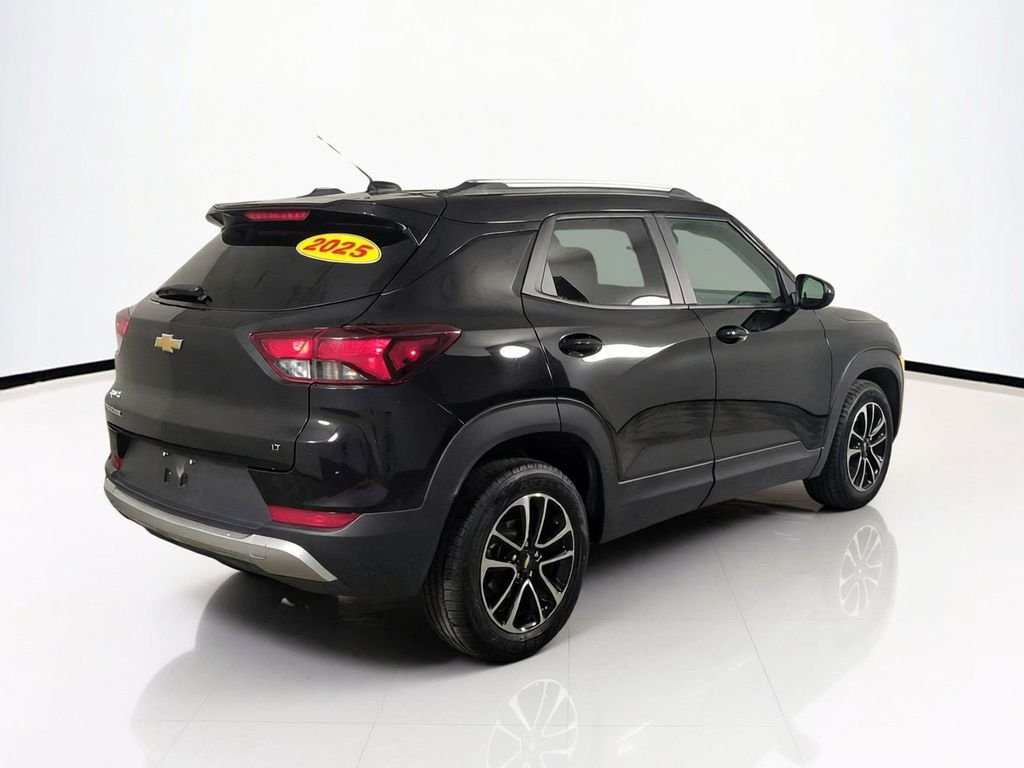Used 2025 Black Chevrolet LT image 6