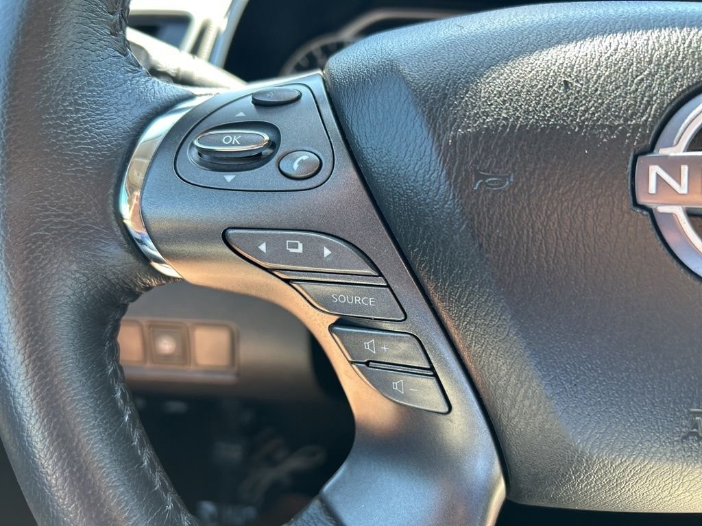 Used 2023 Gray Nissan SV image 27