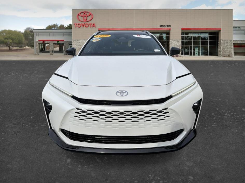 Used 2025 White Toyota Limited image 2