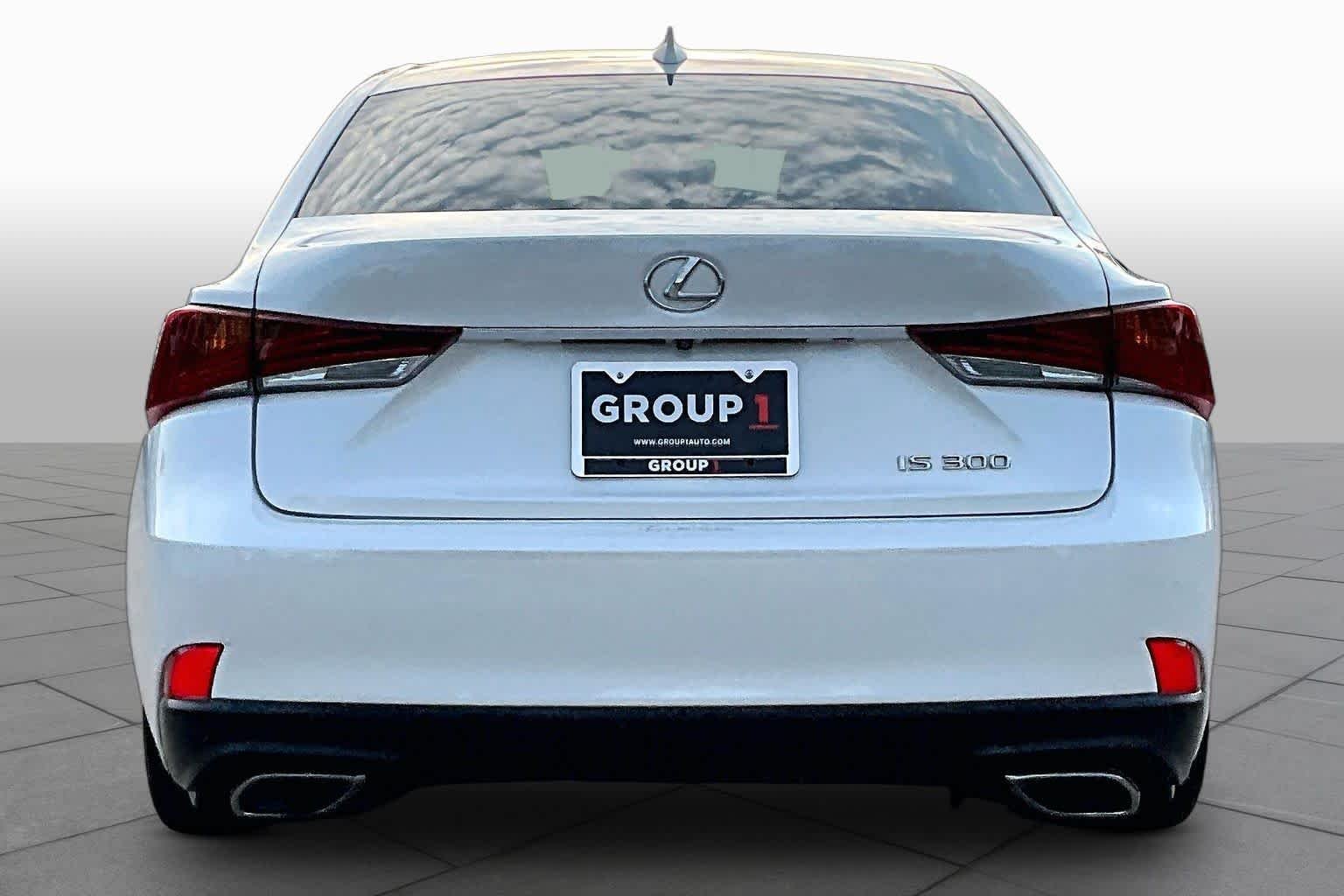 Used 2018 Eminent White Pearl Lexus  image 5