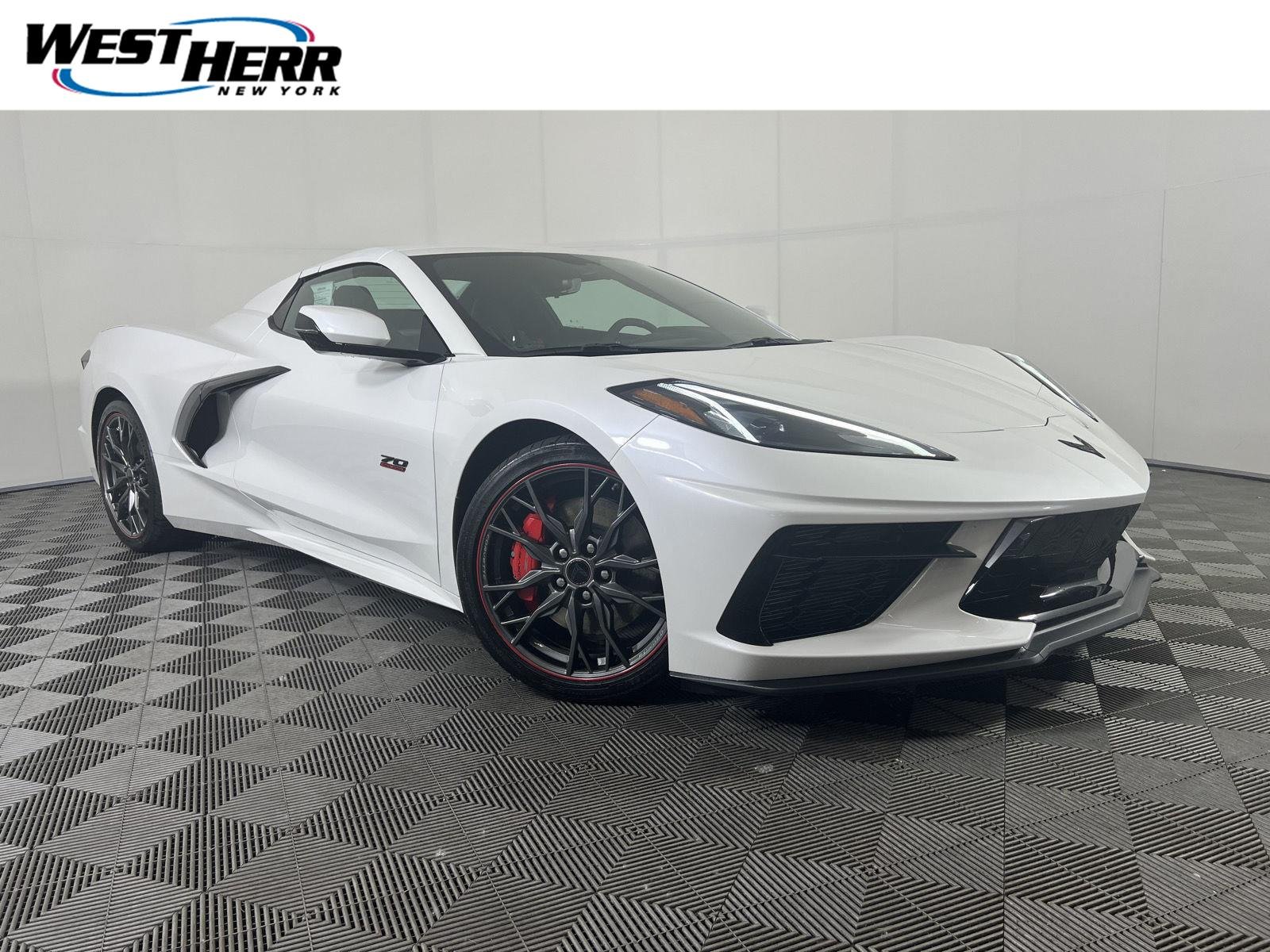 Used 2023 White Pearl Metallic Tricoat Chevrolet Stingray image 1