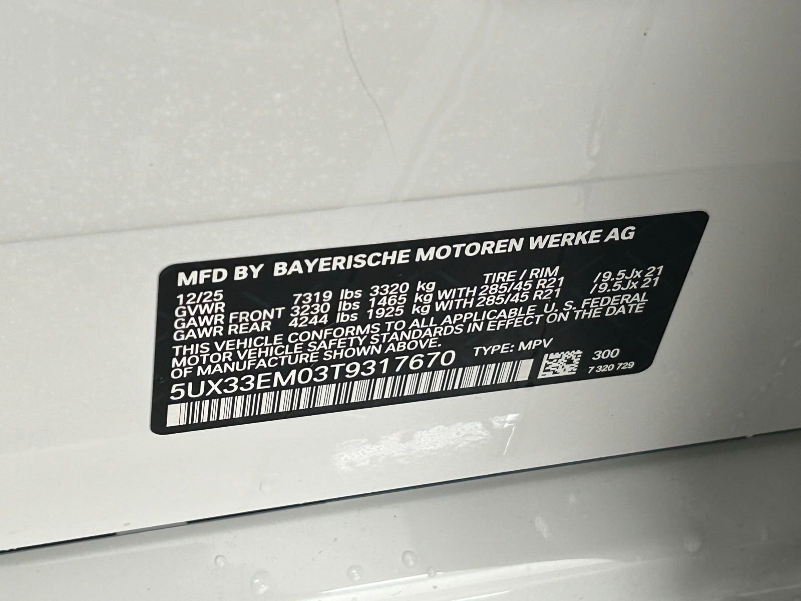New 2026 Alpine White BMW M60i image 32