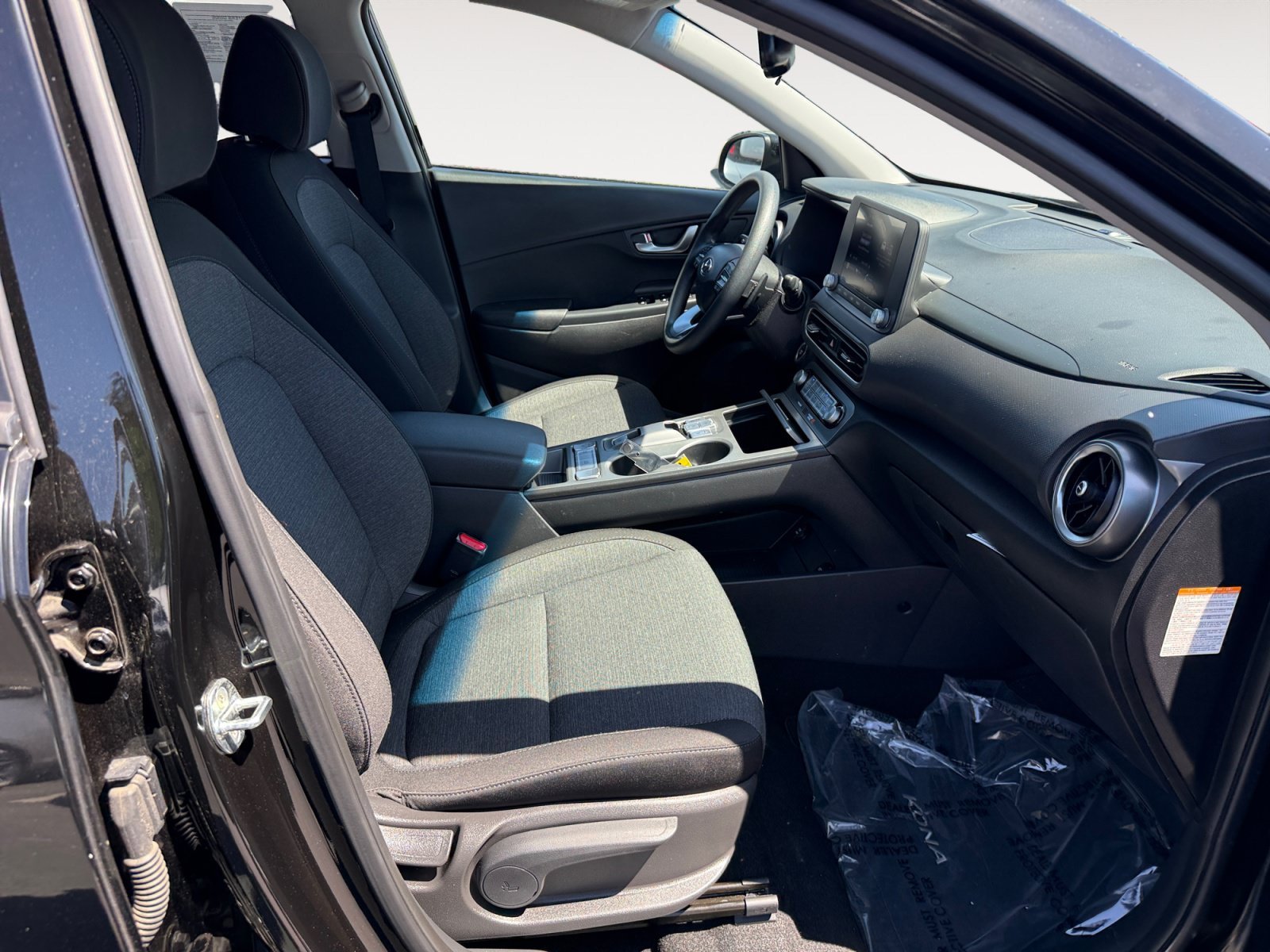 Certified Used 2023 Ultra Black Hyundai SE image 19