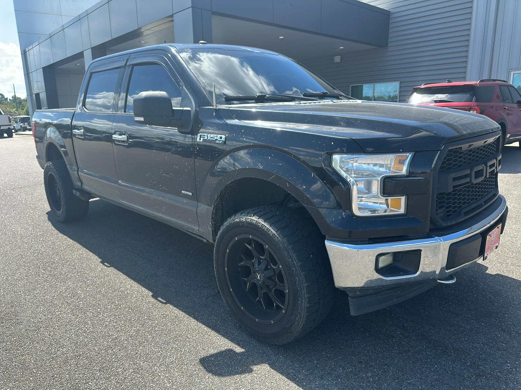 Used 2017 Shadow Black Ford XLT image 2