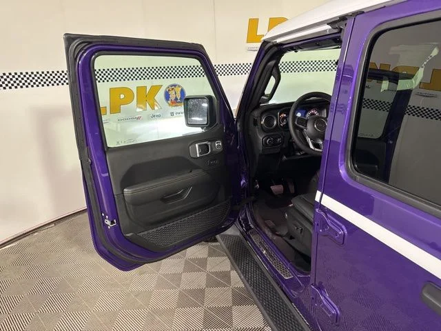 New 2026 Reign Exterior Paint Jeep Sahara image 9