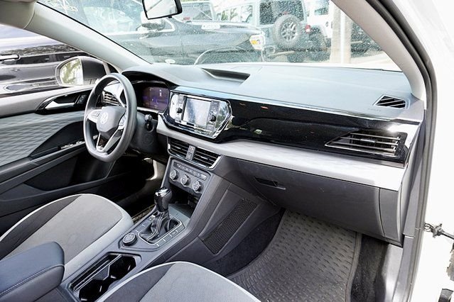 Used 2022 White Volkswagen 1.5T S image 9