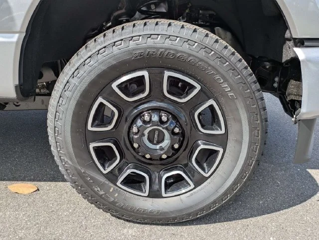 New 2027 Iconic Silver Metallic Ford F-350® Platinum® image 11