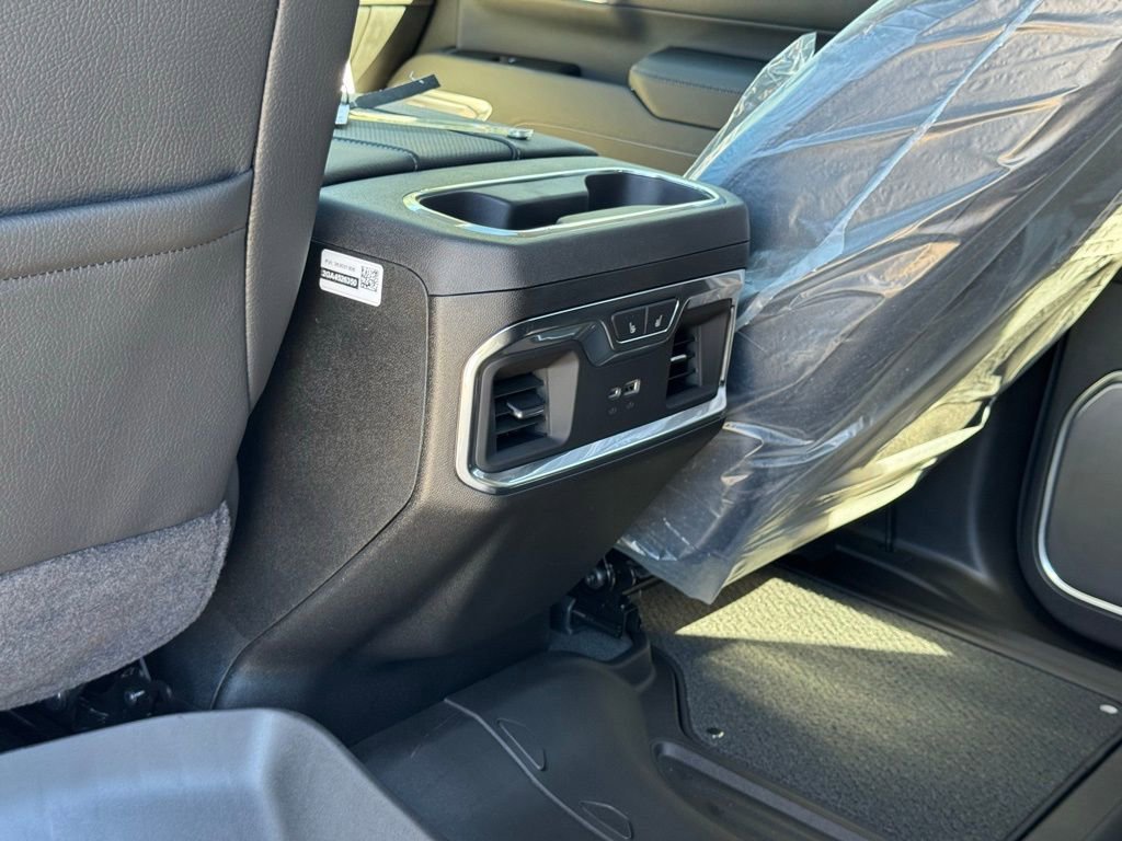 2026 GMC Sierra 3500HD Denali - Photo 37