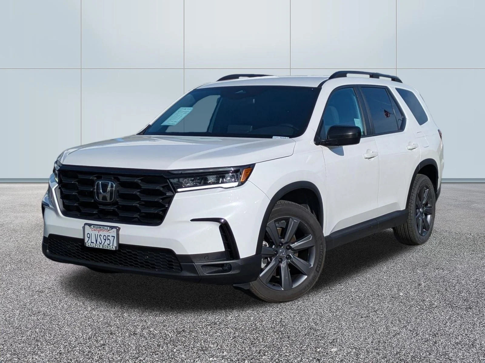 2025 Honda Pilot Sport AWD's photo